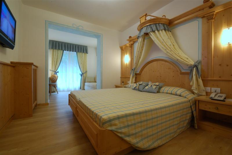 Hotel Bellaria Predazzo Esterno foto