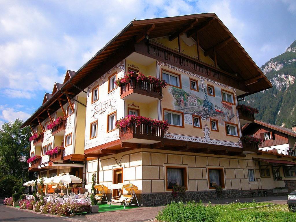 Hotel Bellaria Predazzo Esterno foto