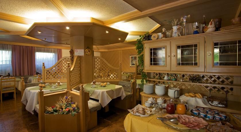 Hotel Bellaria Predazzo Esterno foto