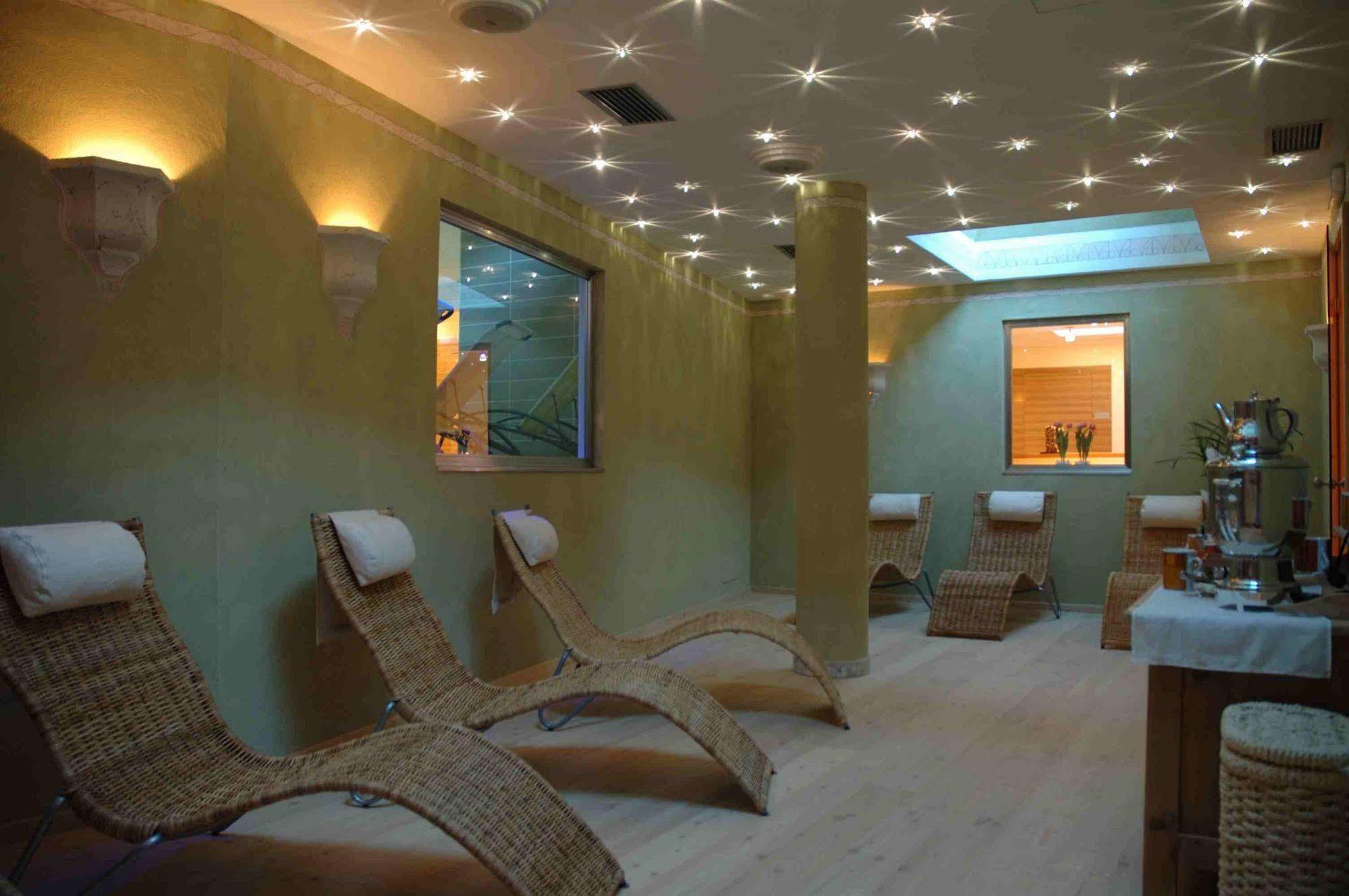 Hotel Bellaria Predazzo Esterno foto